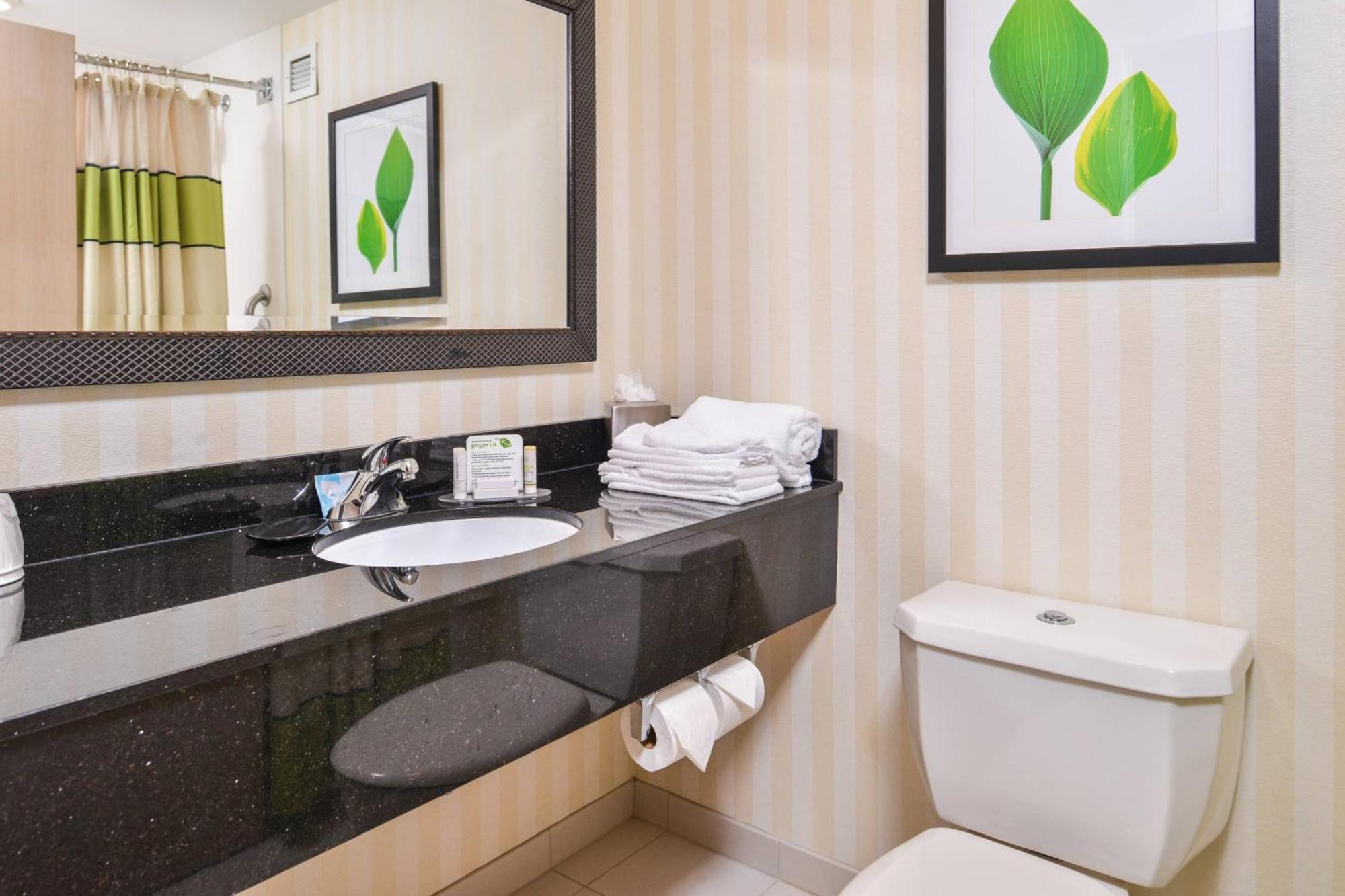 Fairfield Inn Corning Riverside Экстерьер фото